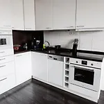 Ah Kuzmanyho Aircon 아파트 *